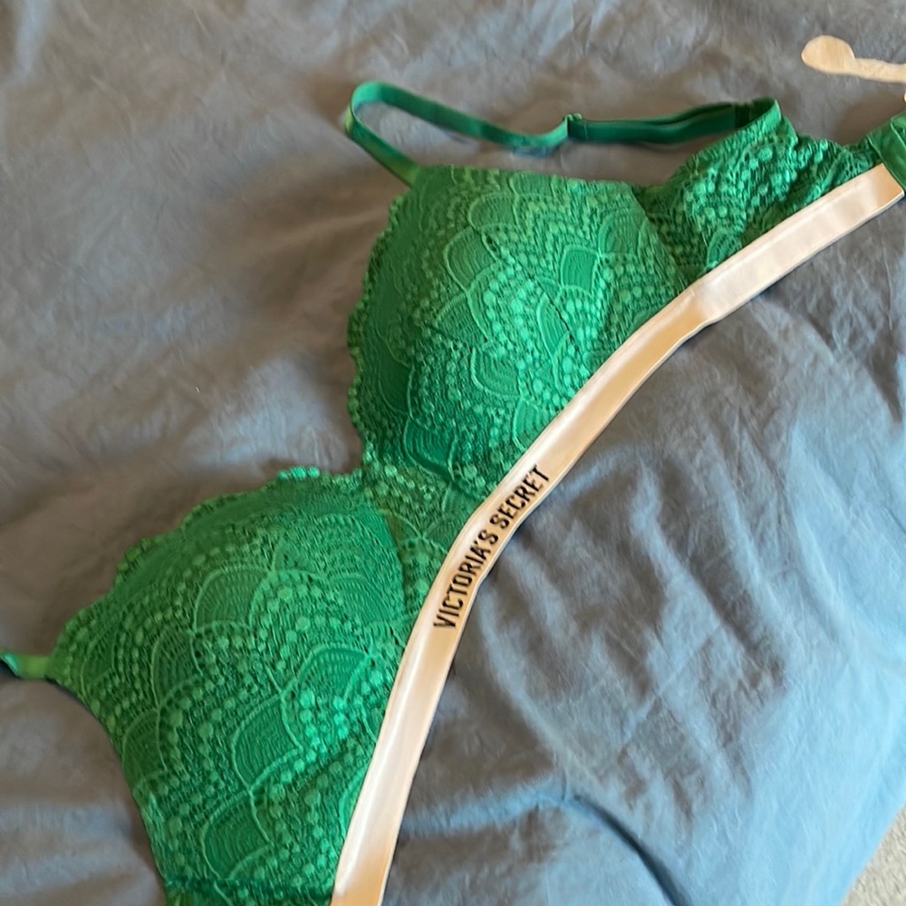 Victoria Secrets Green Bra